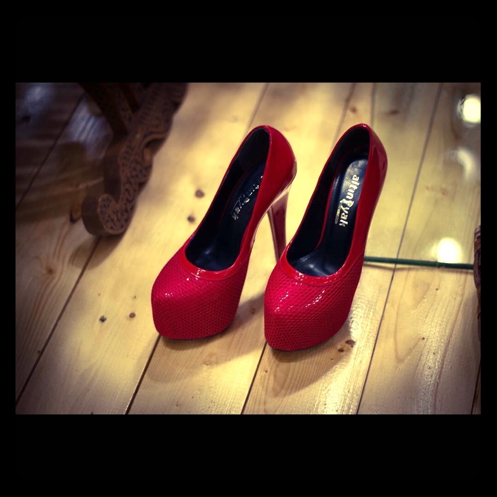 Clothes shoes